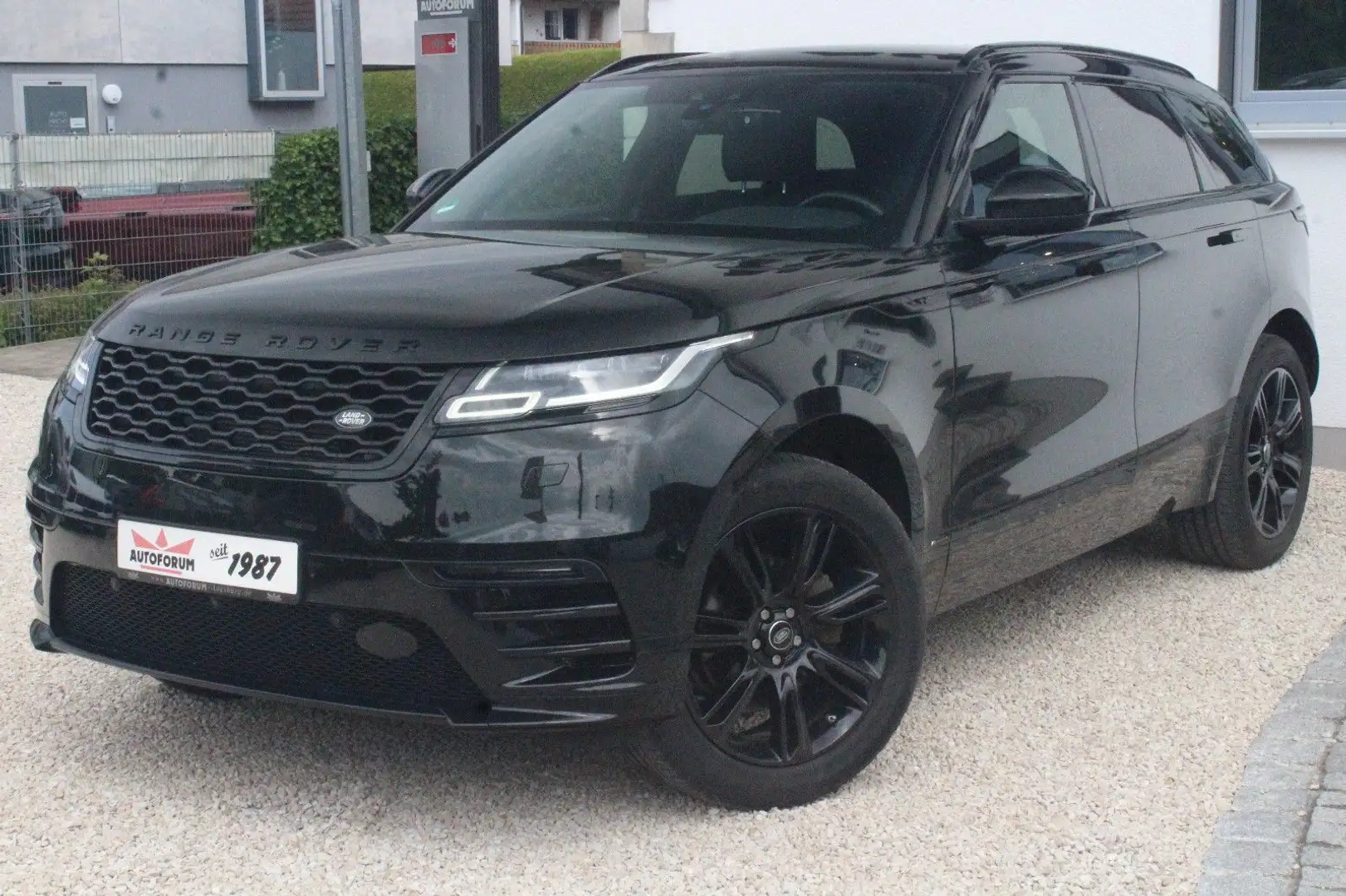 Land Rover Range Rover Velar R-Dynamic S~Pano~ Schwarz - 1