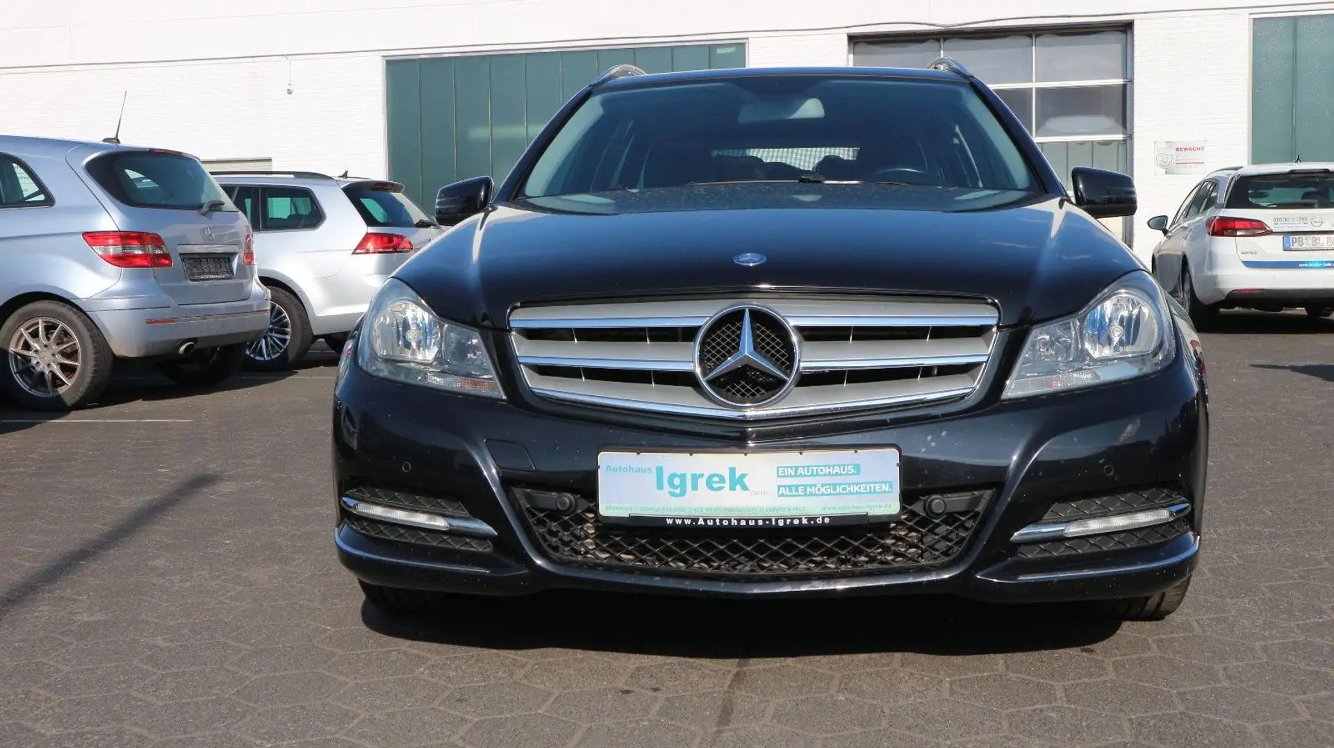 Mercedes-Benz C 220 T CDI BlueEfficiency Avantgarde Schwarz - 2