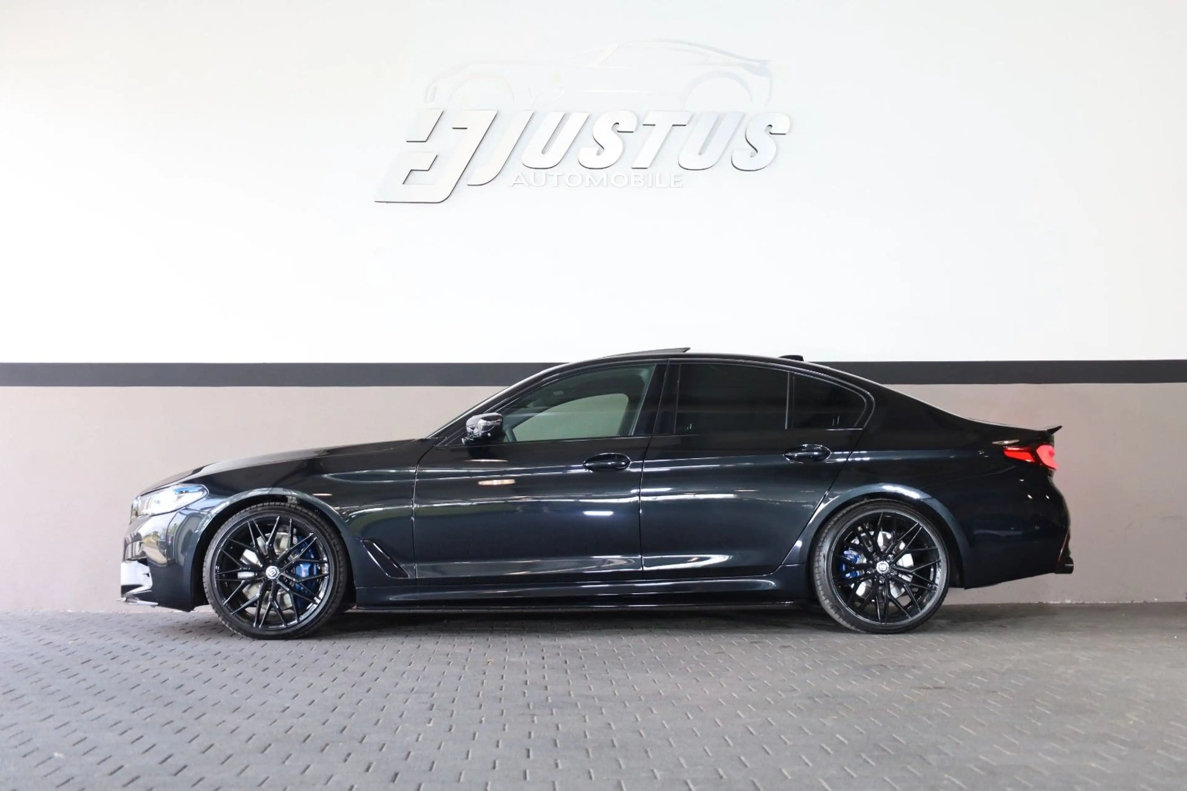 BMW 550 i xDrive/360*/HUD/LASER/ACC/SHZ/LHZ/SBD/R20 — photo 3