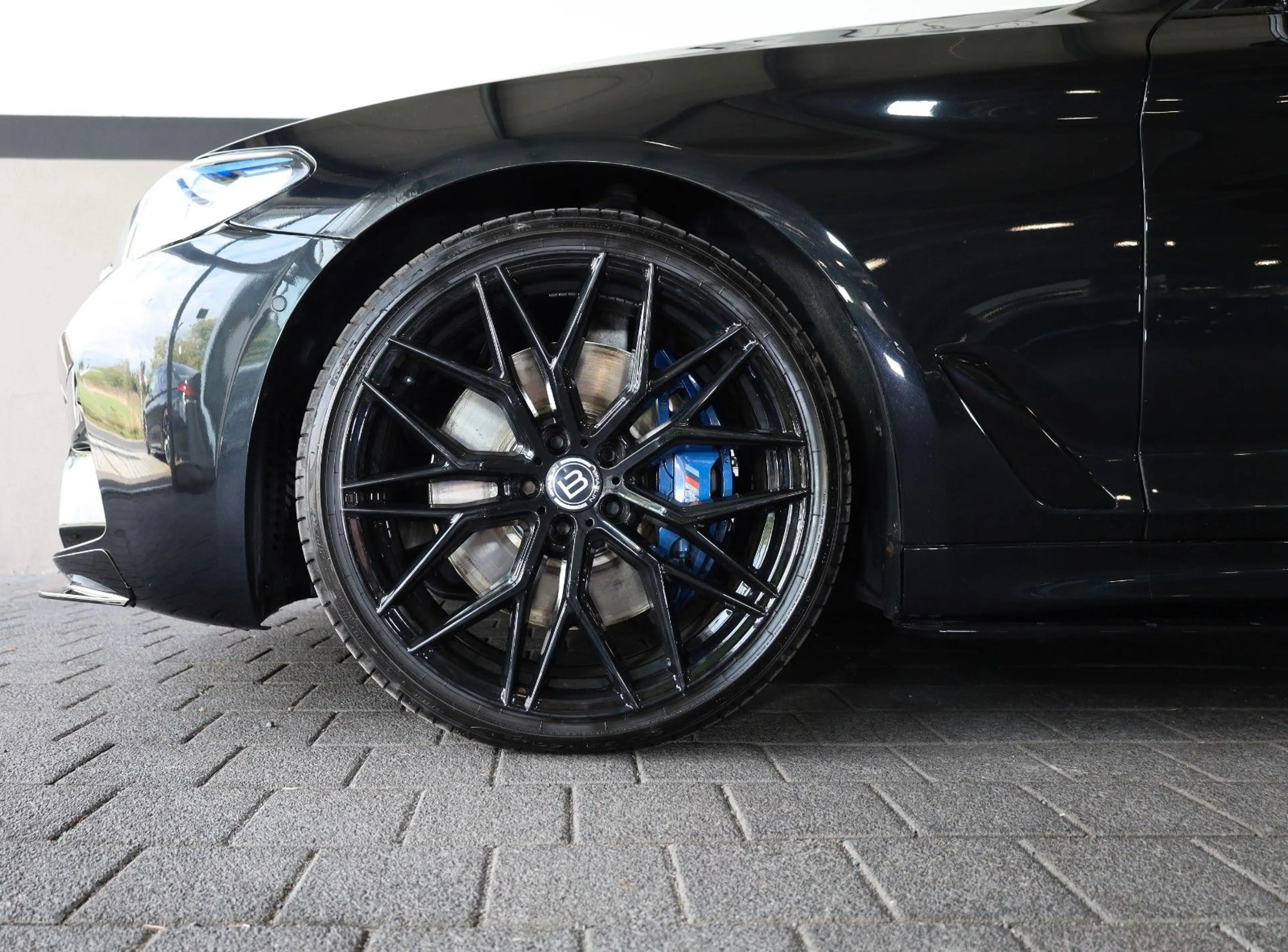 BMW 550 i xDrive/360*/HUD/LASER/ACC/SHZ/LHZ/SBD/R20 — photo 4