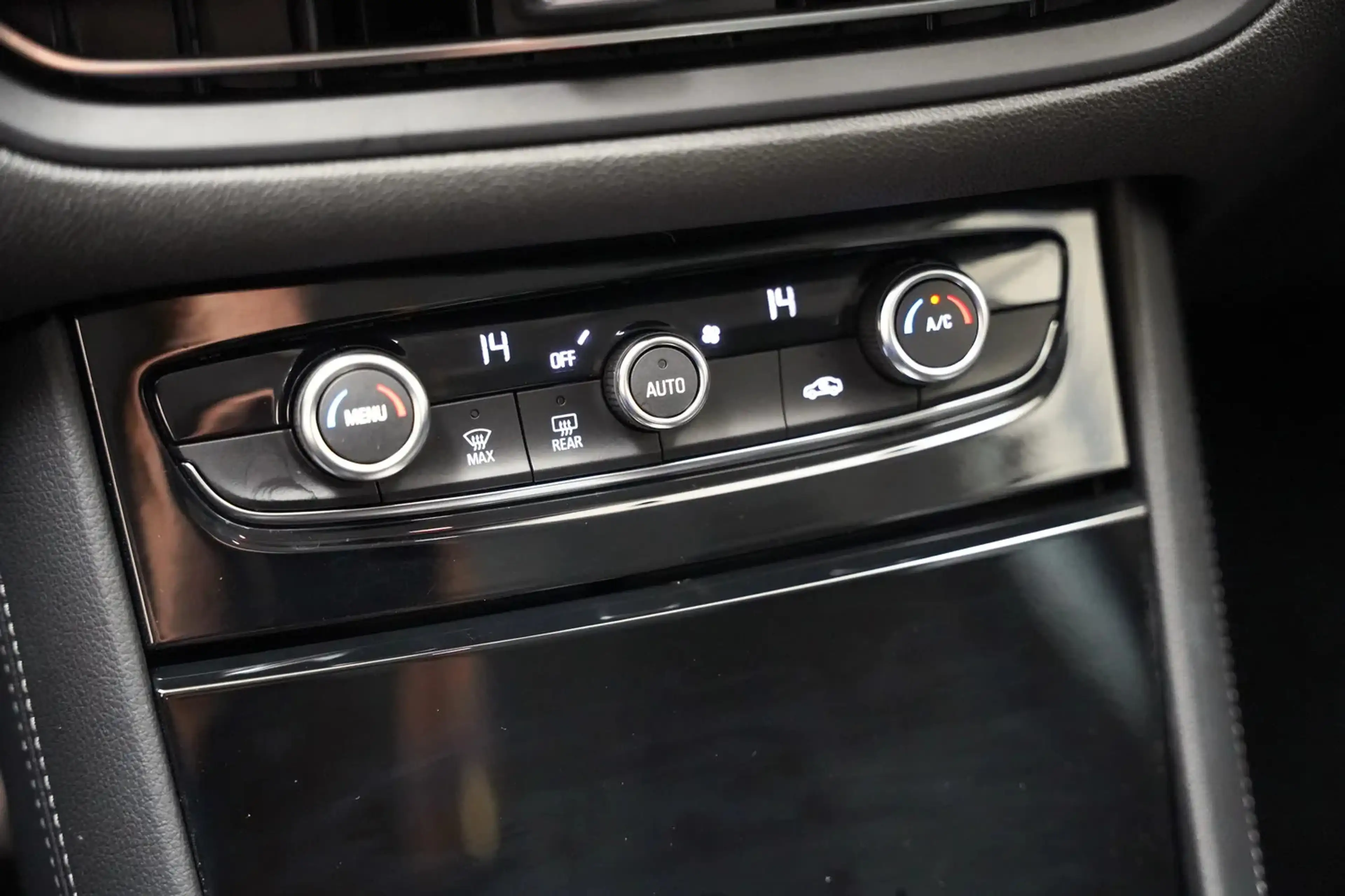 Opel Grandland 1.6 Plug-in Hybrid 225pk GS [ SoH 97,4% | LED Appl — photo 9