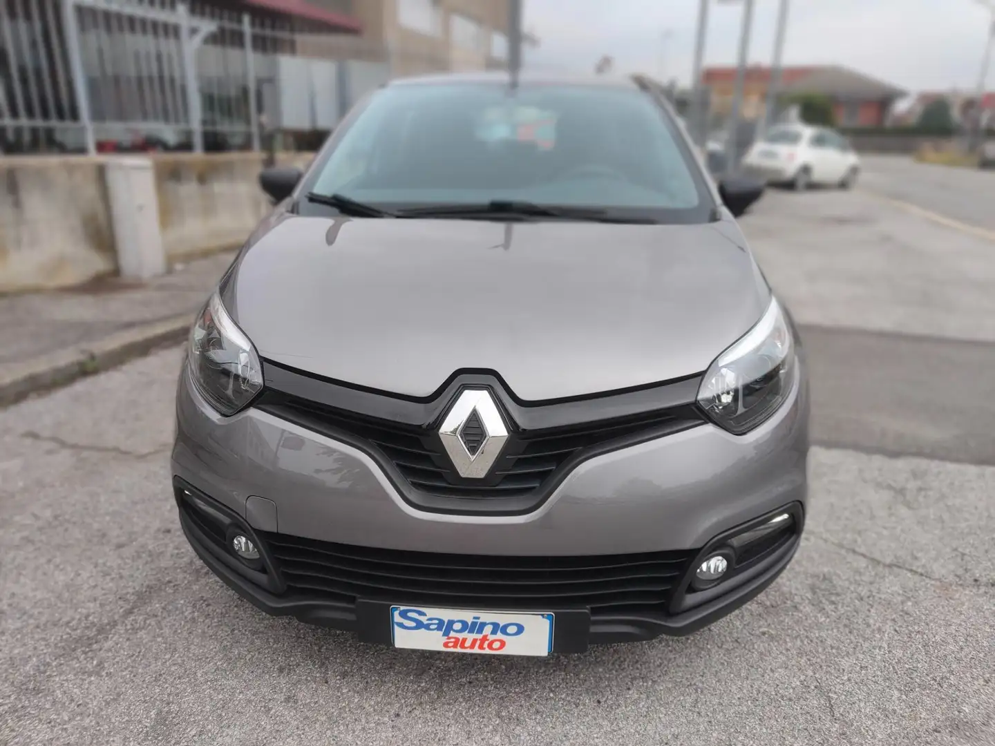 Renault Captur 1.5 dCi 8V 90 CV Start&Stop Life Grau - 2