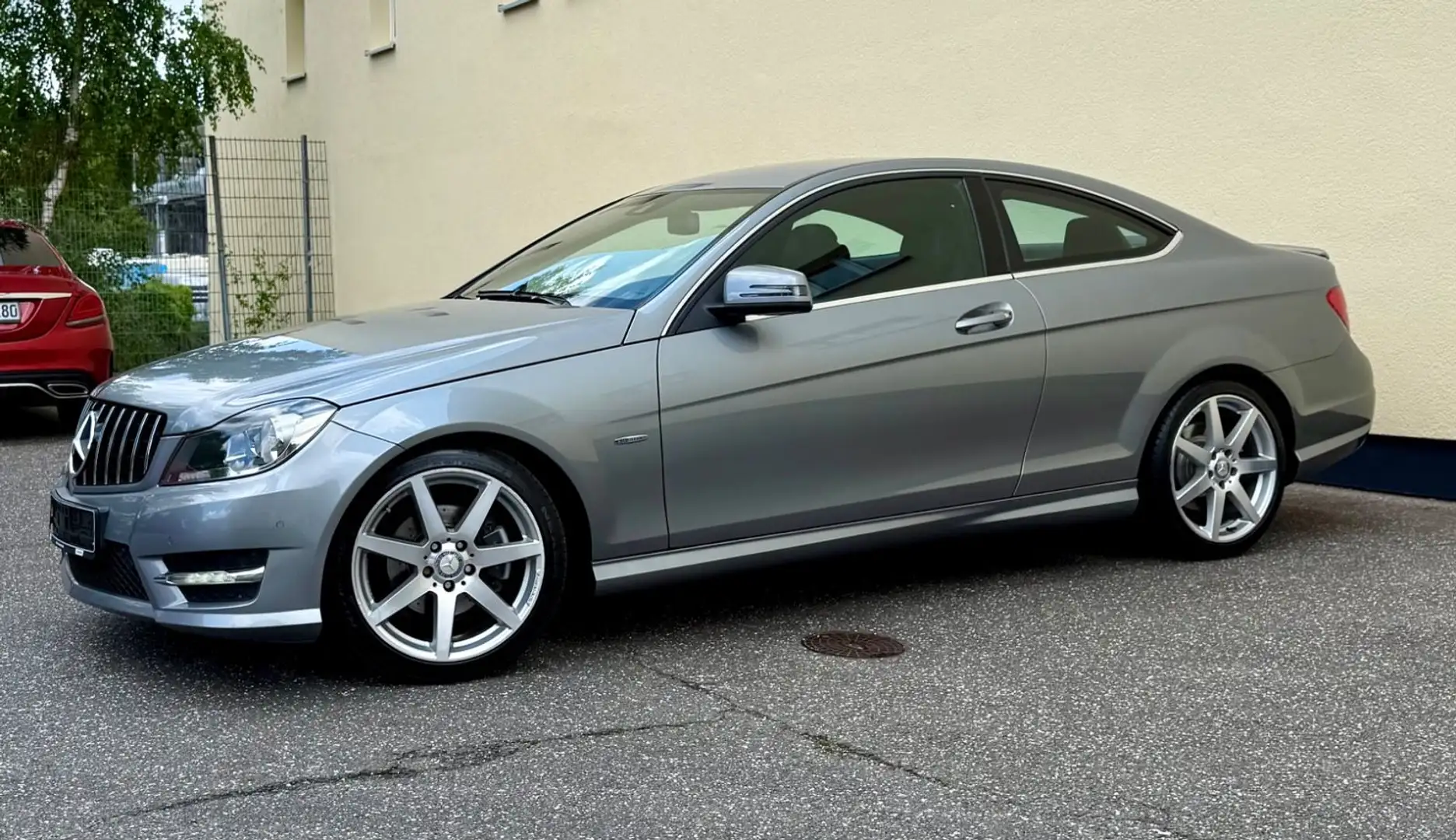 Mercedes-Benz C 180 CGI COUPE AMG-PAKET NAVI KLIMA GARANTIE Plateado - 2