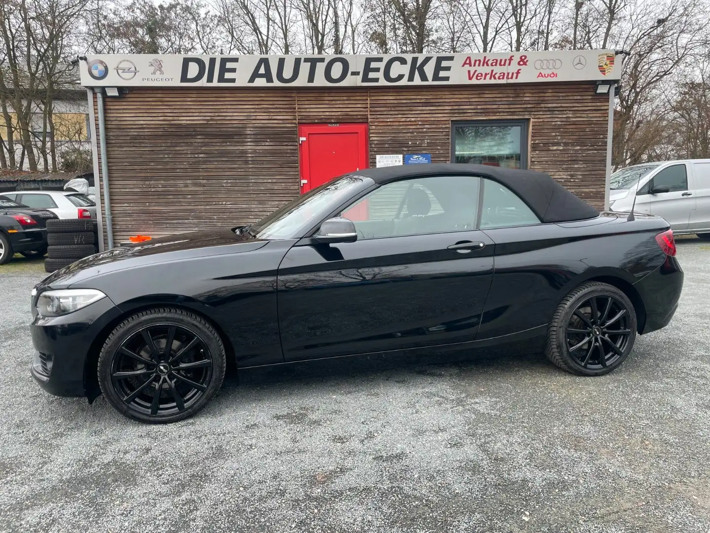 BMW 218 Cabrio Schwarz - 1