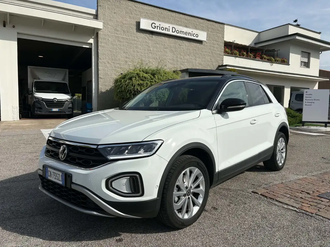 Volkswagen T-Roc T-Roc 1.0 tsi Life 115cv — photo 1 of 14