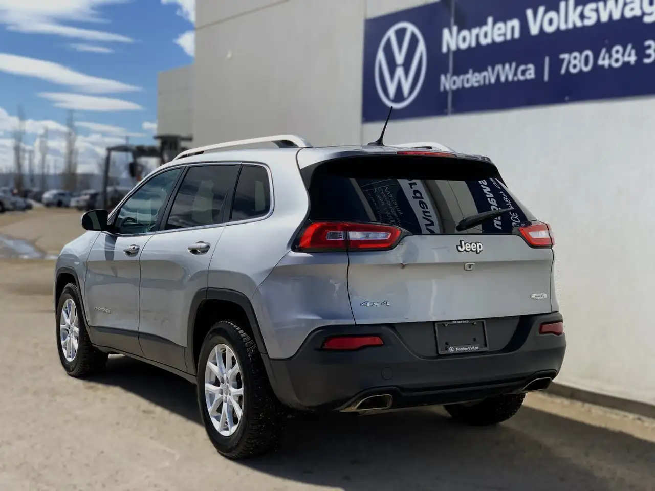 Jeep Cherokee снимка Jeep Cherokee