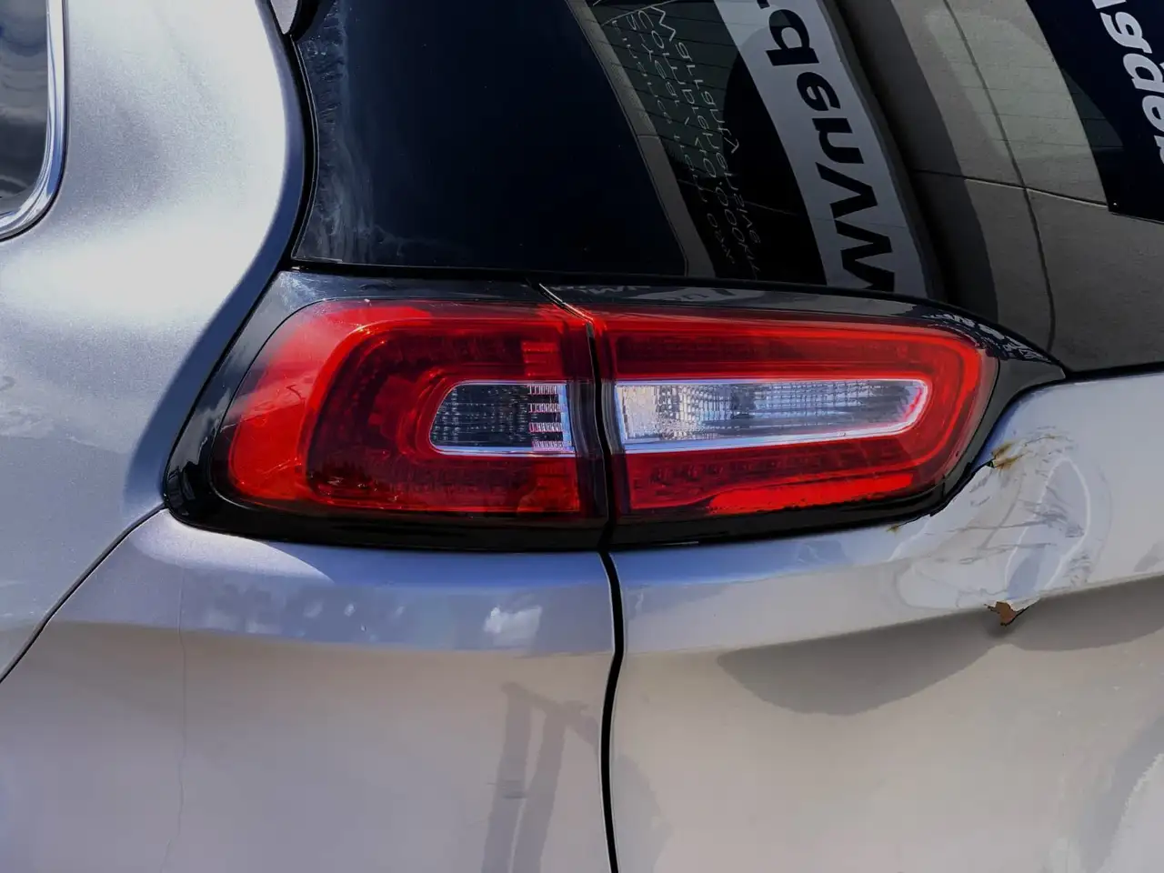 Jeep Cherokee снимка Jeep Cherokee