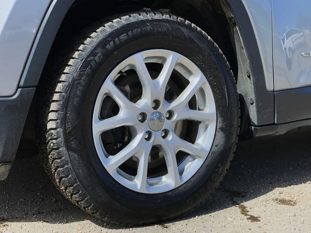 Jeep Cherokee снимка Jeep Cherokee
