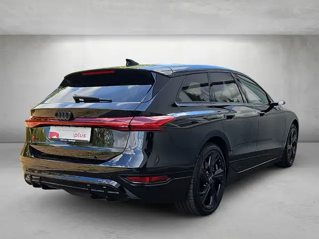 Audi E-Tron view 3