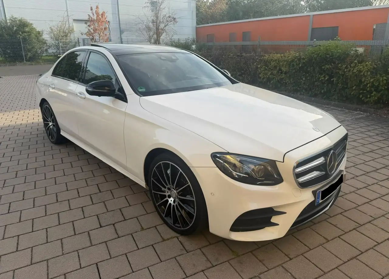 Mercedes-Benz E 350 d 9G-TRONIC AMG Line — photo 1 of 15
