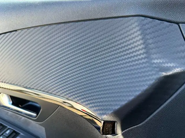 Peugeot 208 view 12