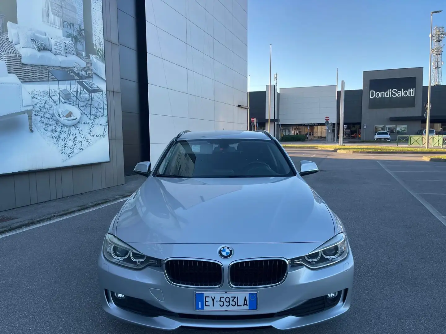 BMW 320 320d Touring eff.dynamics Luxury - 2