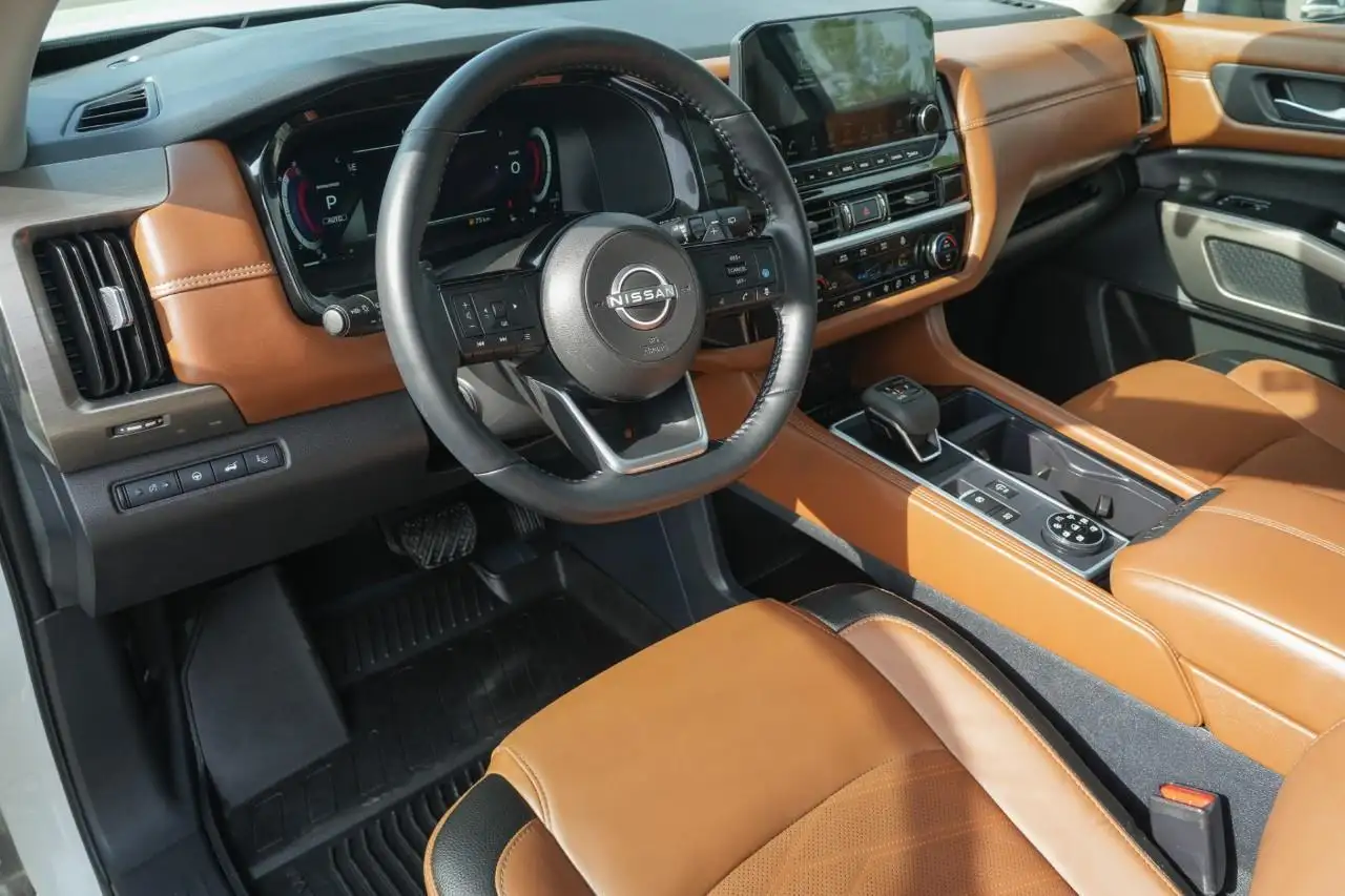 Nissan Pathfinder снимка Nissan Pathfinder