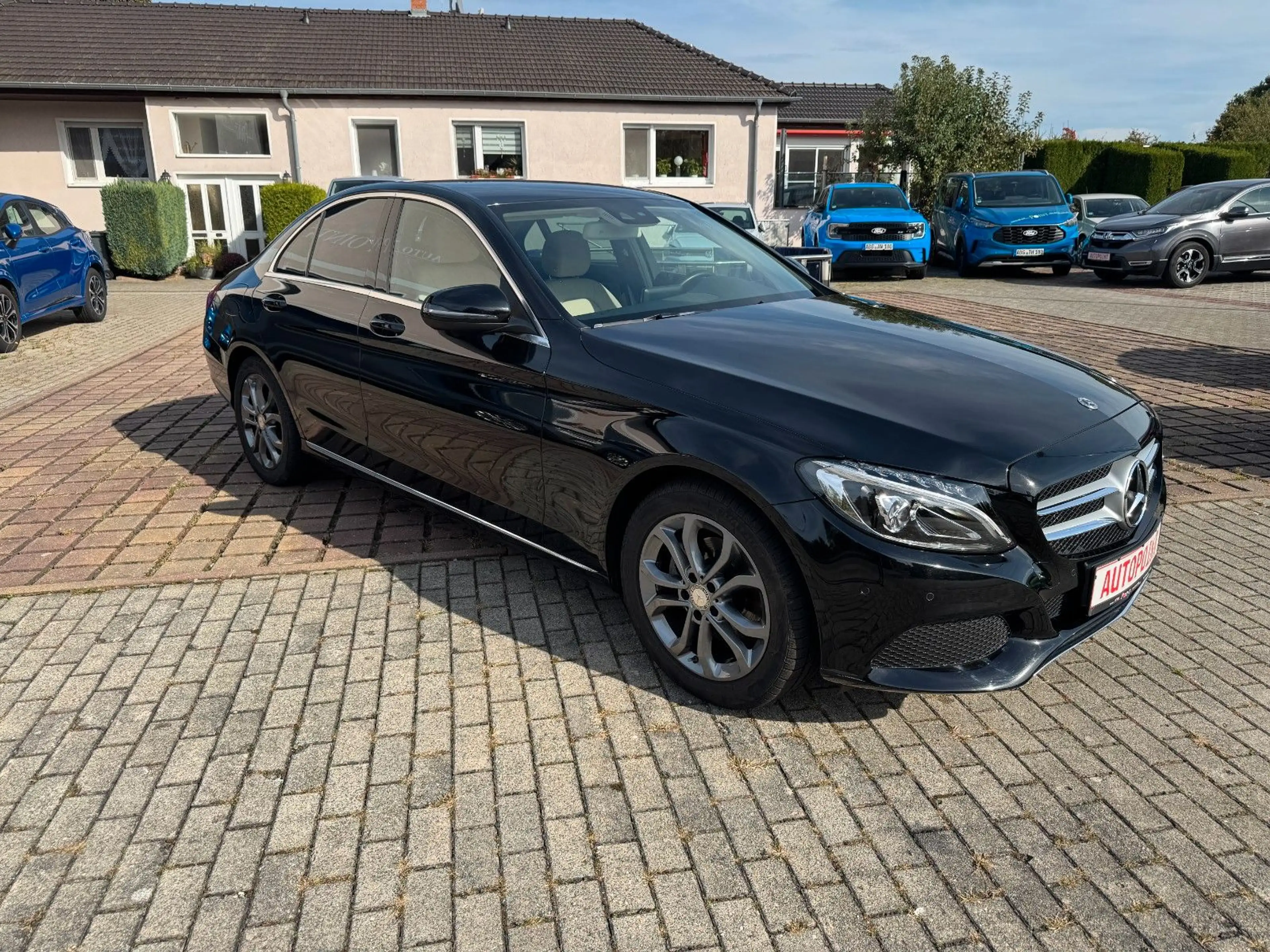 Mercedes-Benz C 180 Limousine Avantgarde mit LED — photo 7