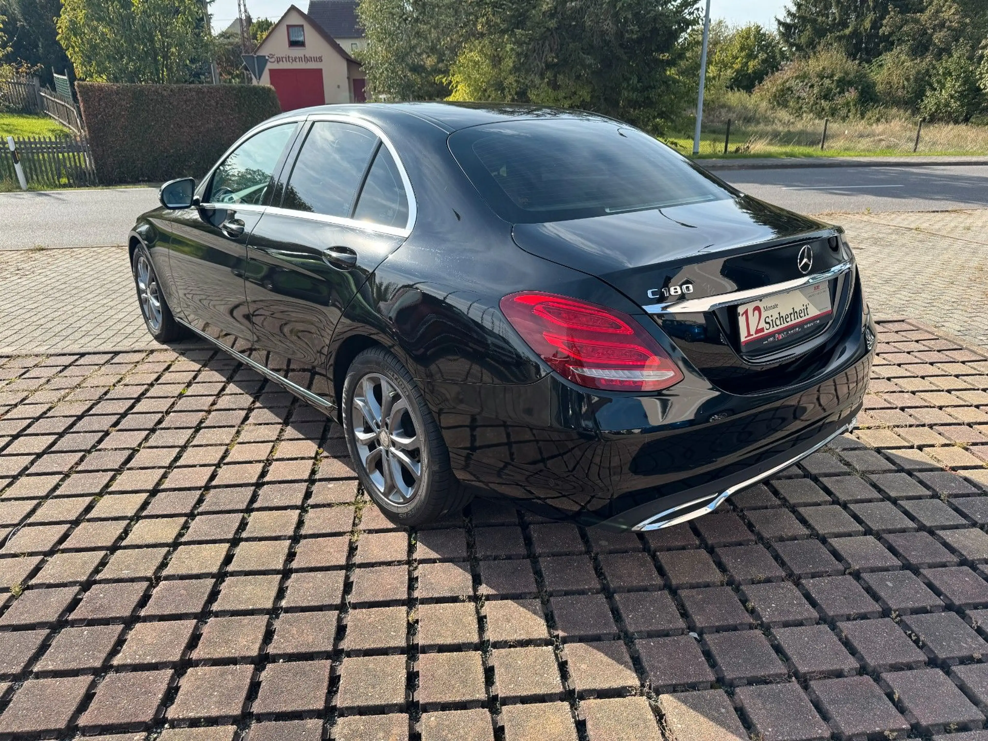 Mercedes-Benz C 180 Limousine Avantgarde mit LED — photo 3
