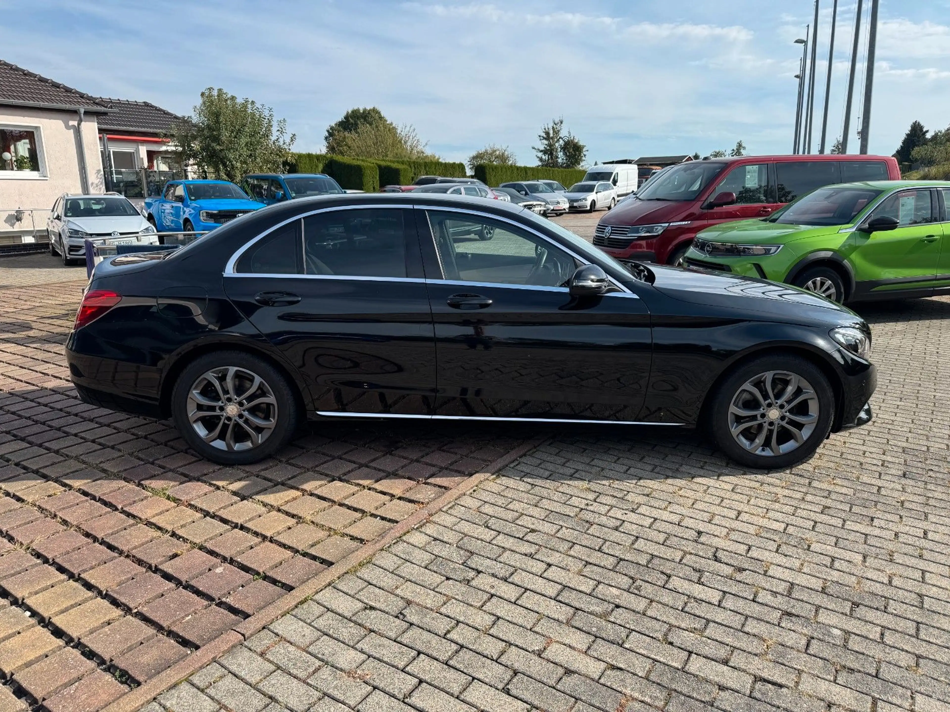 Mercedes-Benz C 180 Limousine Avantgarde mit LED — photo 6