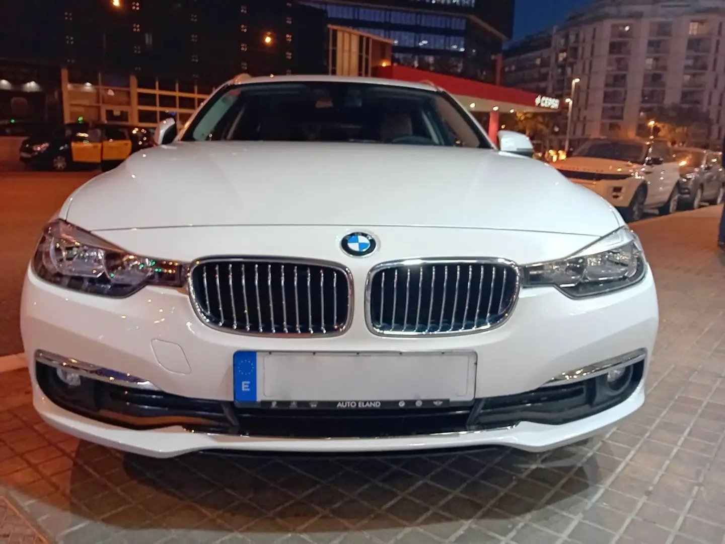 BMW 320 320dA Touring Blanco - 2