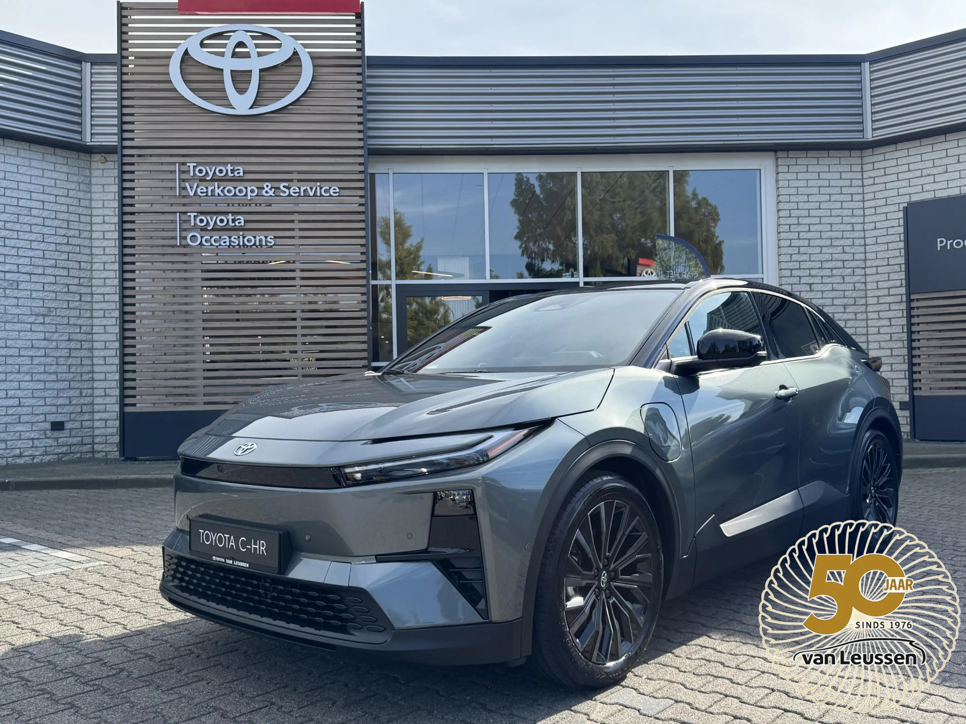 Toyota C-HR+ EXECUTIVE AWD 77 kWh NIEUW DIRECT LEVERBAAR! PANOD
