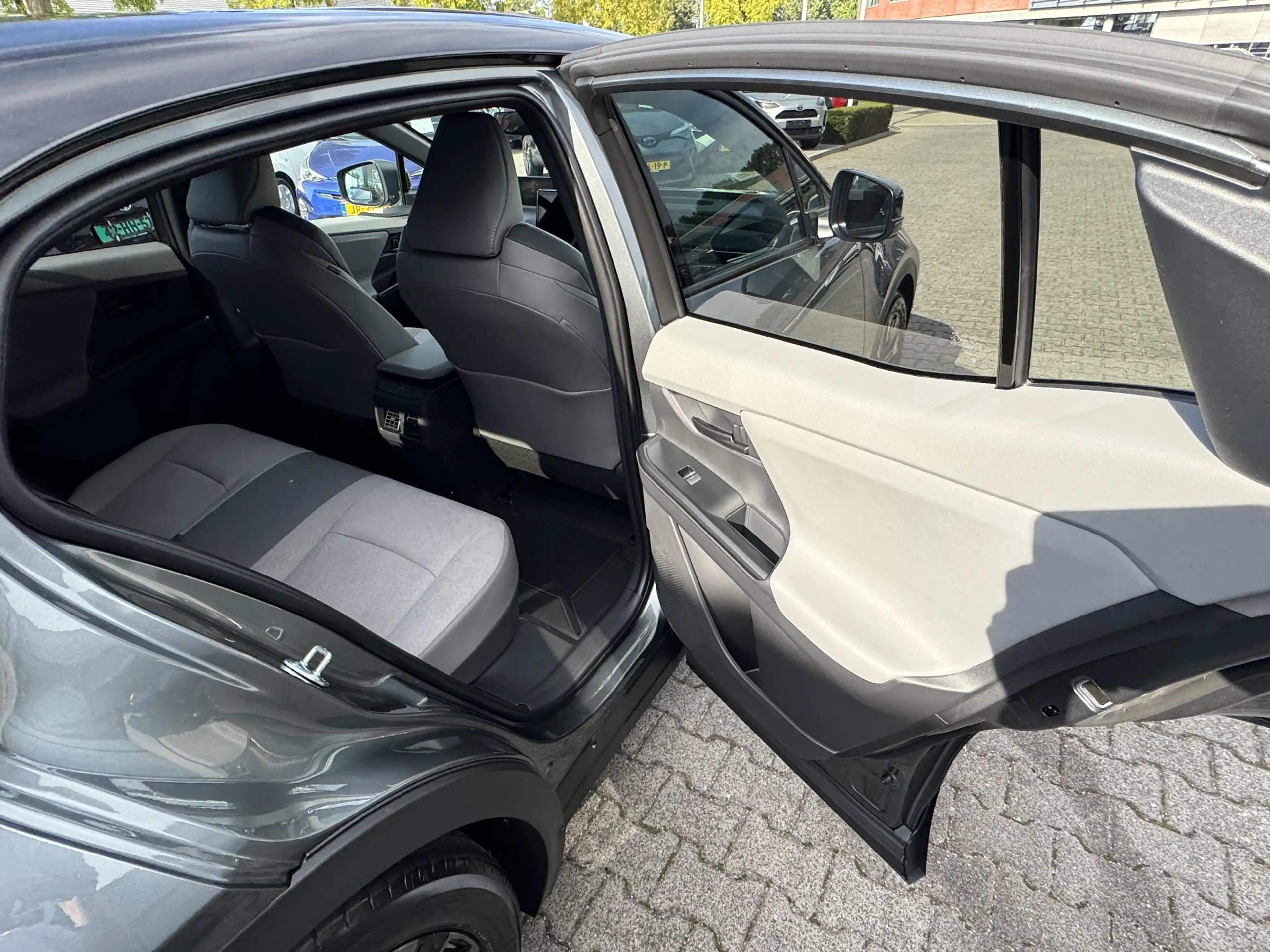 Toyota C-HR+ EXECUTIVE AWD 77 kWh NIEUW DIRECT LEVERBAAR! PANOD — photo 21