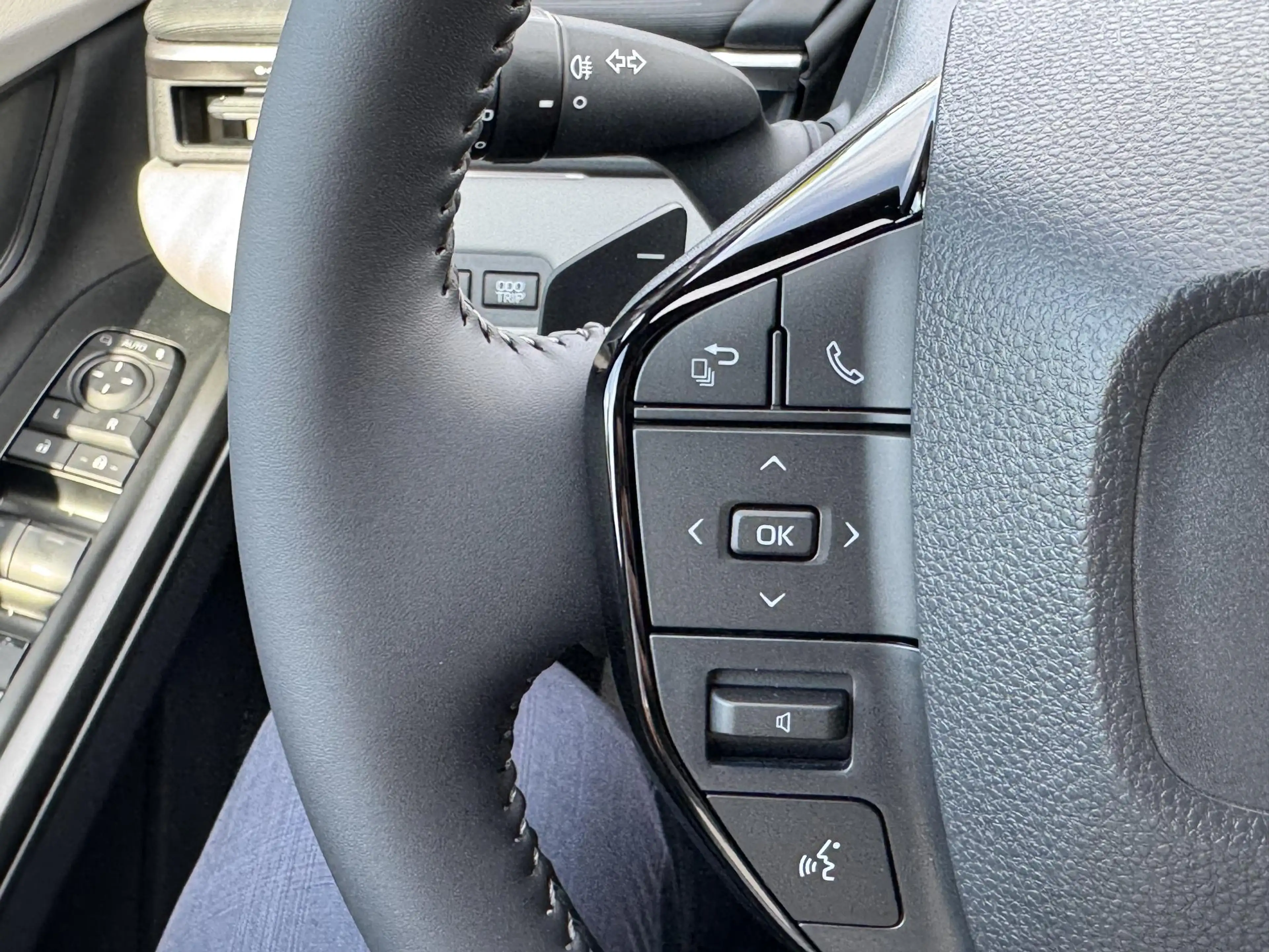 Toyota C-HR+ EXECUTIVE AWD 77 kWh NIEUW DIRECT LEVERBAAR! PANOD — photo 27