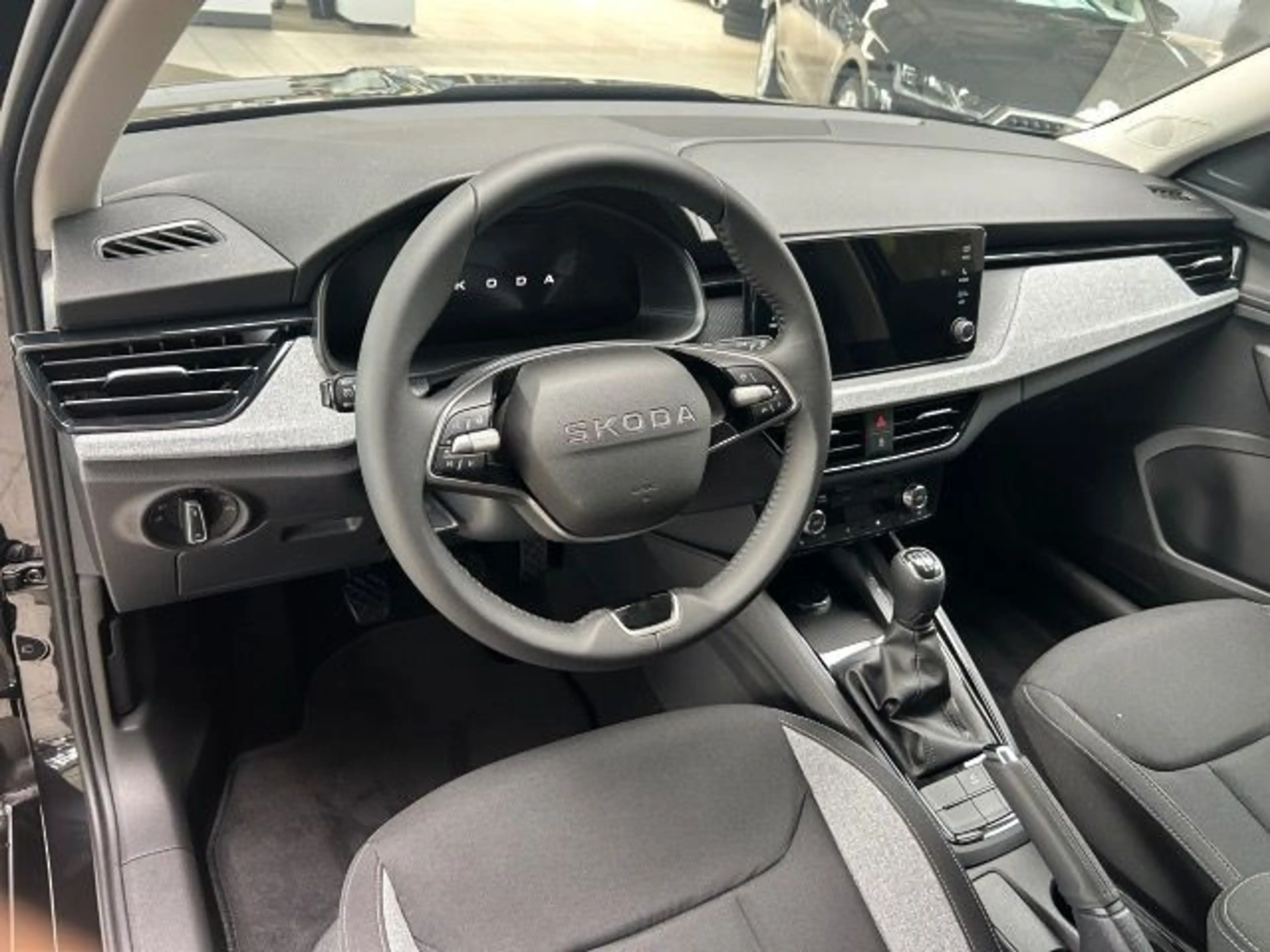 Skoda Kamiq Balance 1,0 TSI 85 kW 6-Gang-Schaltgetrieb — photo 12