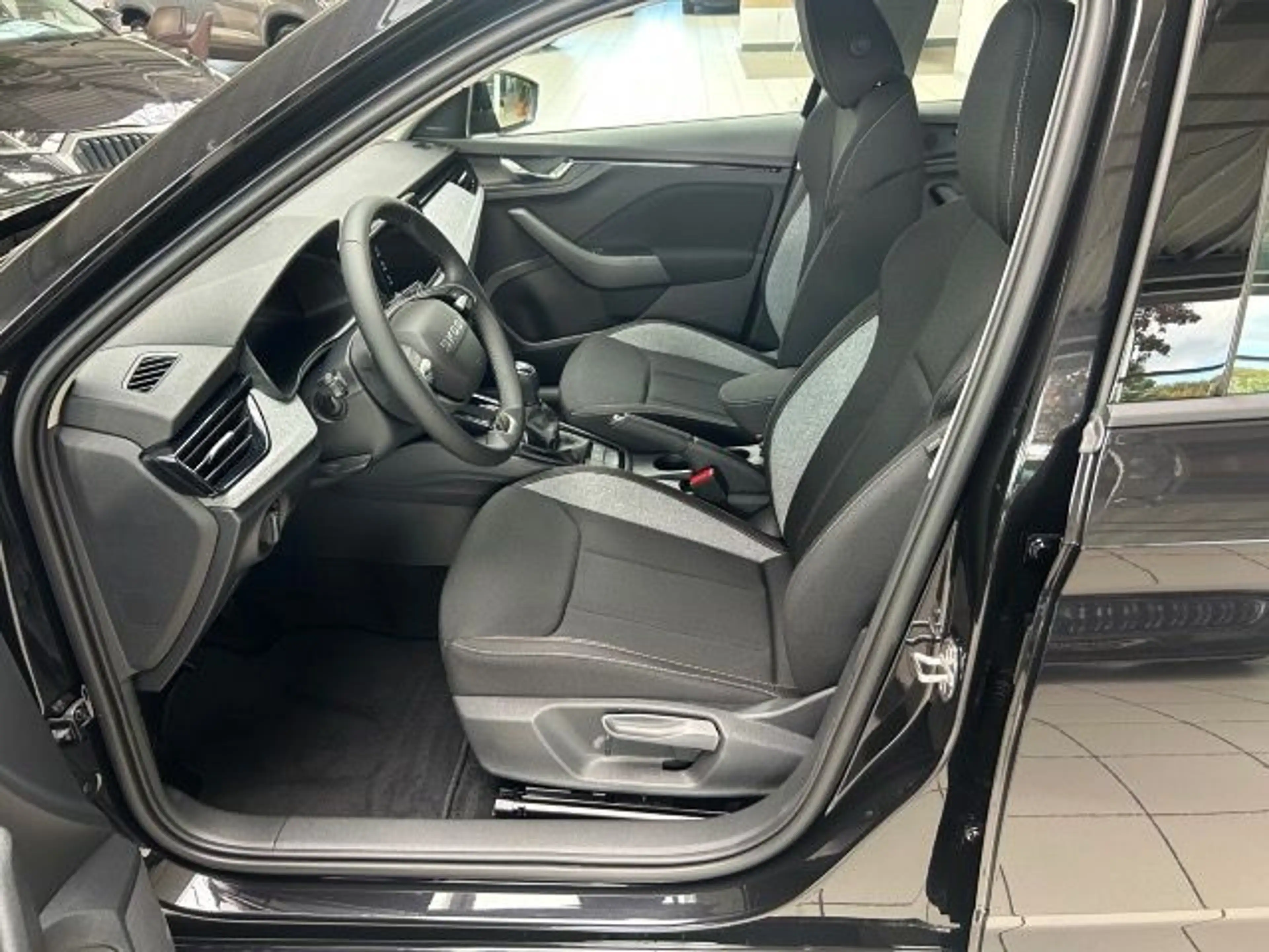 Skoda Kamiq Balance 1,0 TSI 85 kW 6-Gang-Schaltgetrieb — photo 10