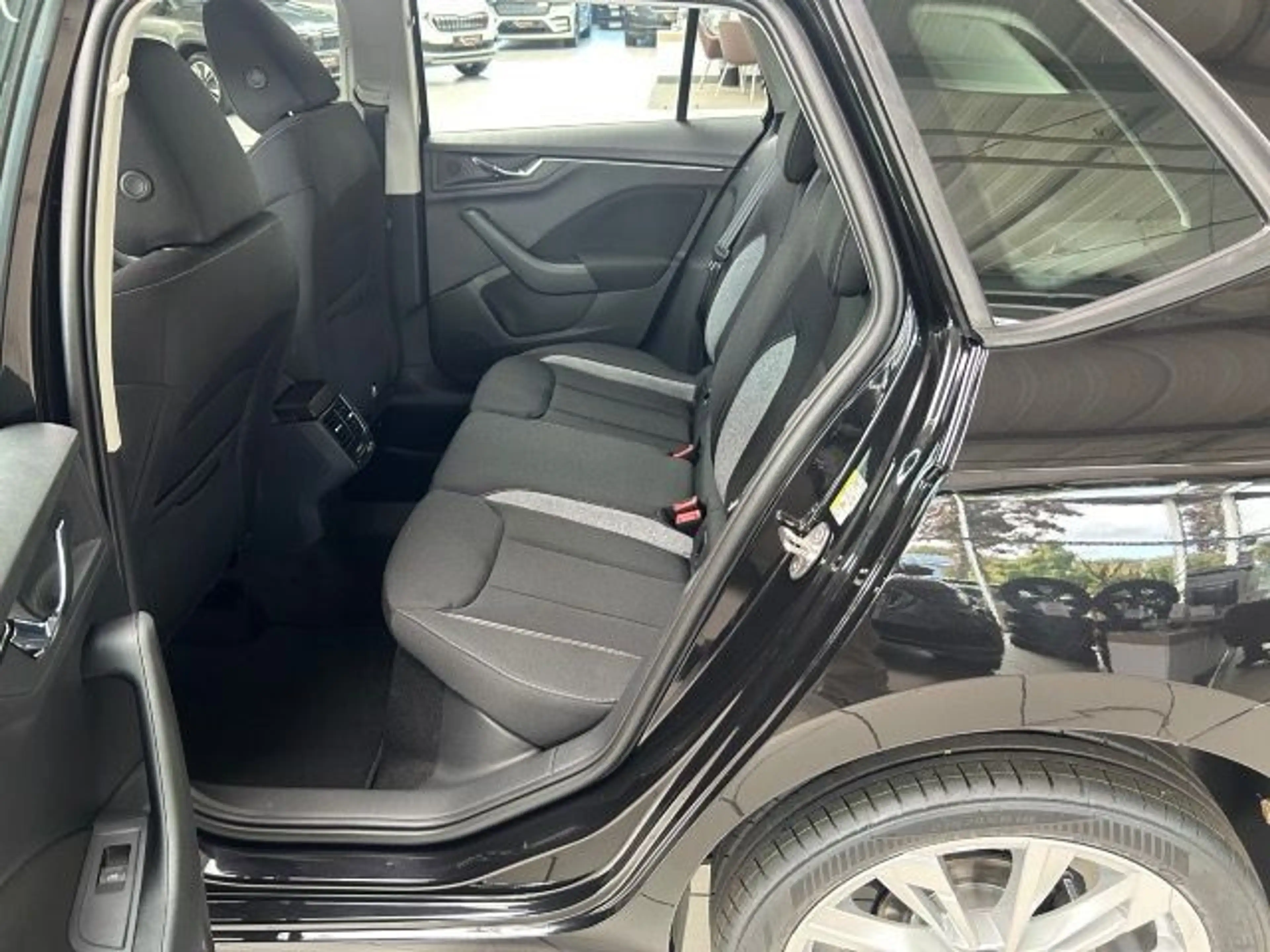 Skoda Kamiq Balance 1,0 TSI 85 kW 6-Gang-Schaltgetrieb — photo 11