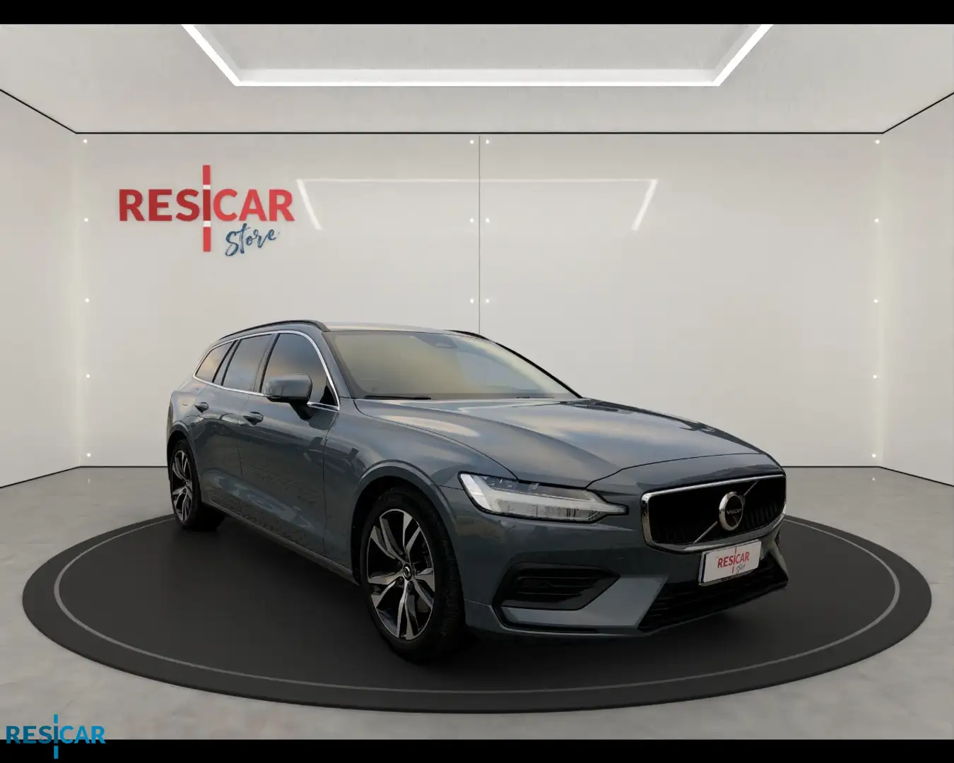 Volvo V60 2.0 B4 Core Argento - 1