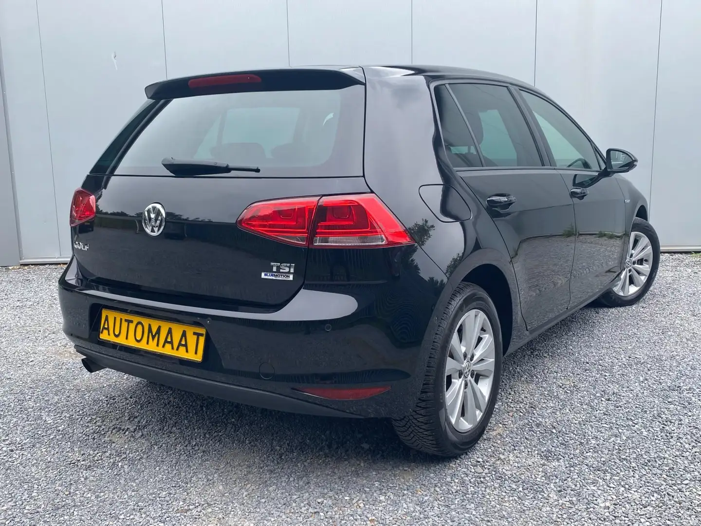 Volkswagen Golf 1.2 TSI Comfortline BlueMotion |DSG Automaat| Clim Zwart - 2
