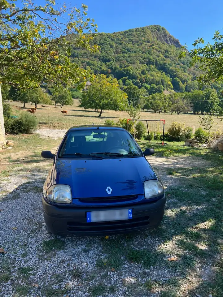 Renault Clio 1.9 D RTE, foto 1