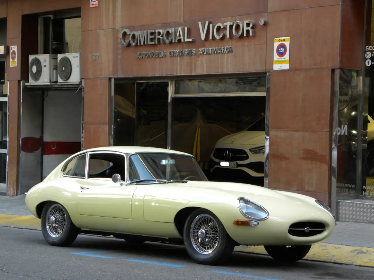 Jaguar E- Type 4.2 2 + 2 S1 Coupé, foto 1
