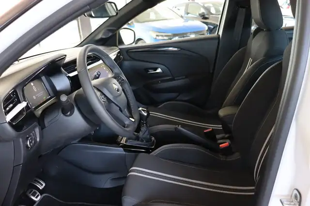 Opel Corsa view 13