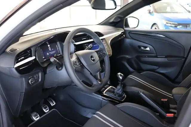 Opel Corsa view 12