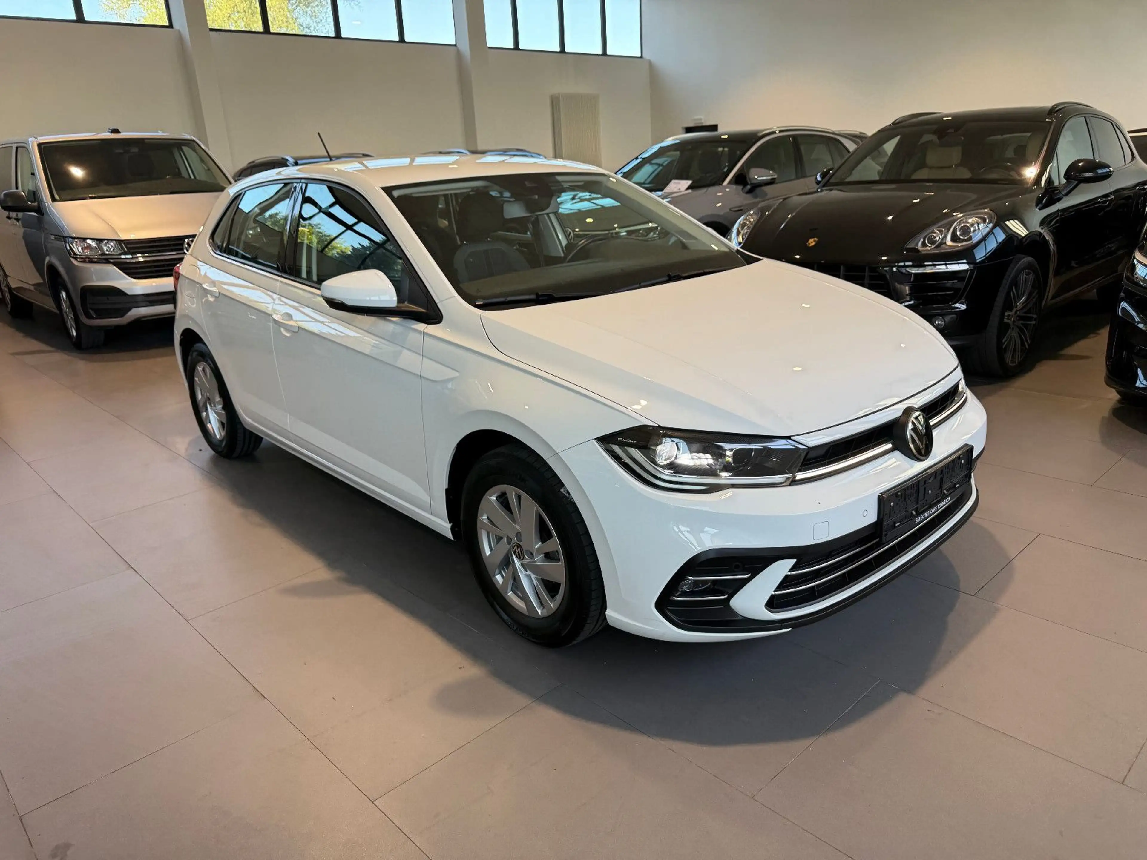 Volkswagen Polo VI Style 1.0 TSI AID/MATRIX/LANE/PDC/FRONT — photo 3