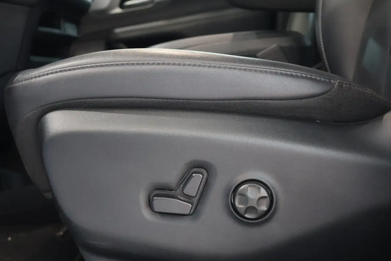 Chrysler Pacifica снимка Chrysler Pacifica