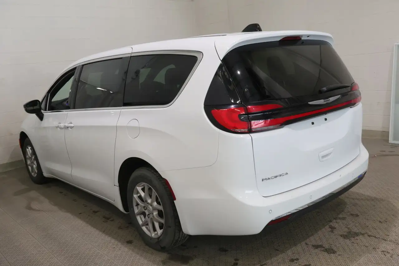 Chrysler Pacifica снимка Chrysler Pacifica