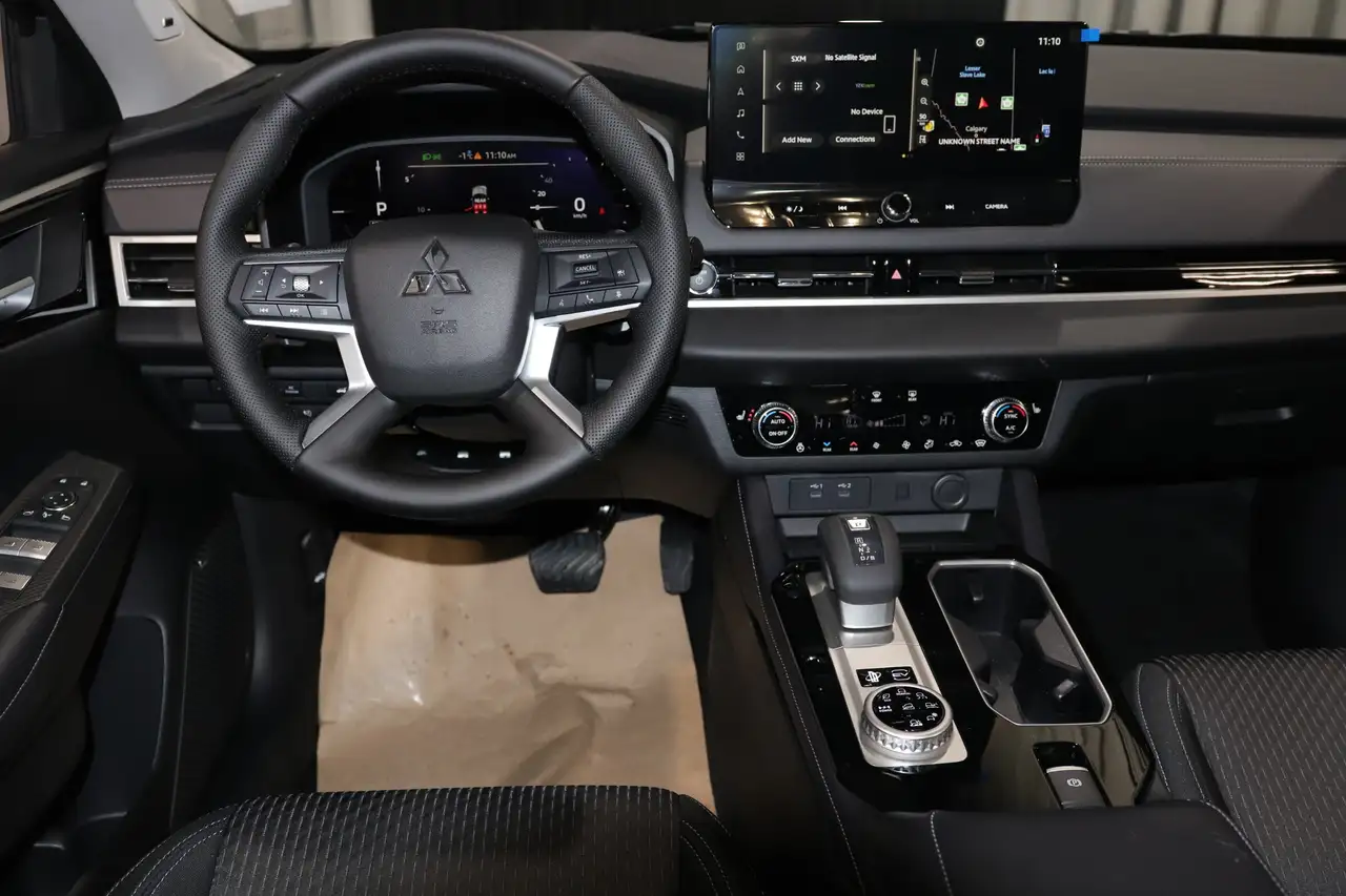 Mitsubishi Outlander снимка Mitsubishi Outlander