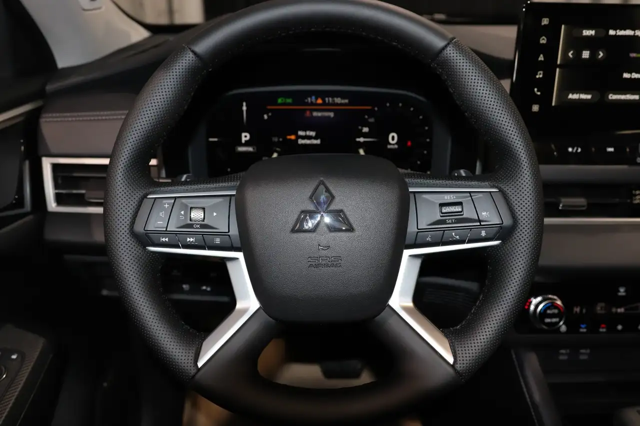 Mitsubishi Outlander снимка Mitsubishi Outlander