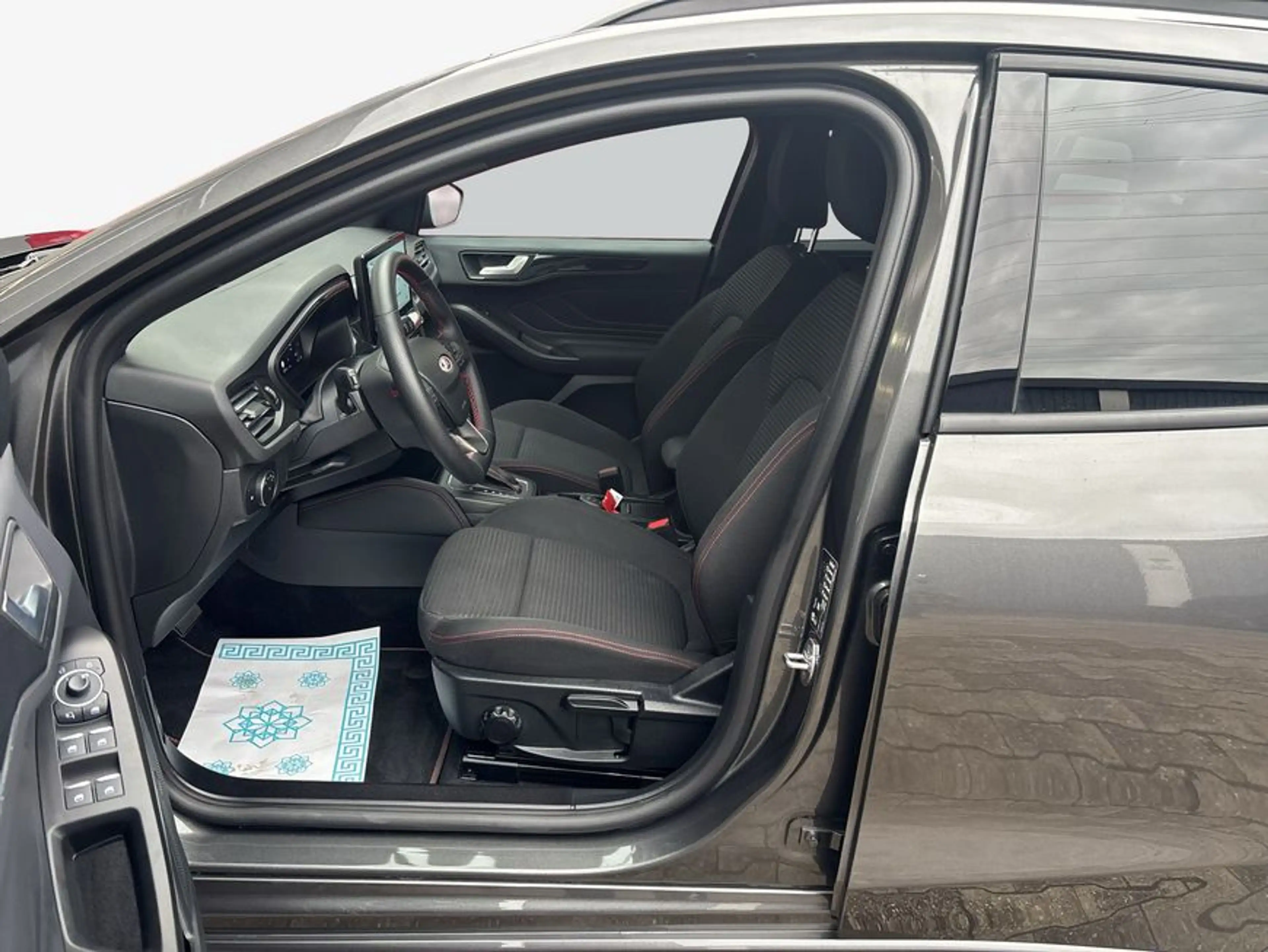 Ford Focus Turnier 1.0 EcoBoost Hybrid Aut. ST-LINE X — photo 10