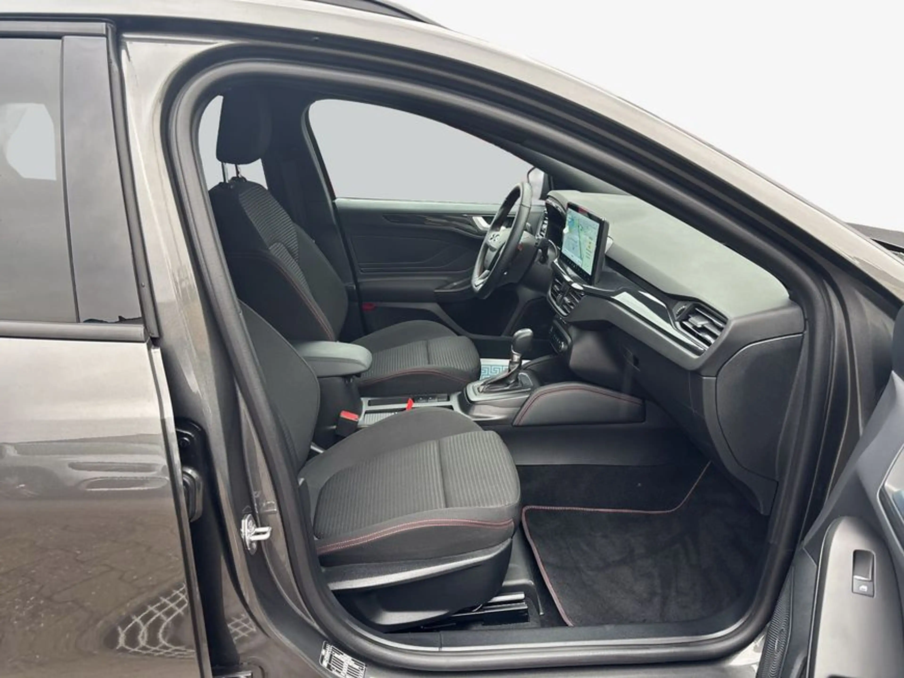 Ford Focus Turnier 1.0 EcoBoost Hybrid Aut. ST-LINE X — photo 12