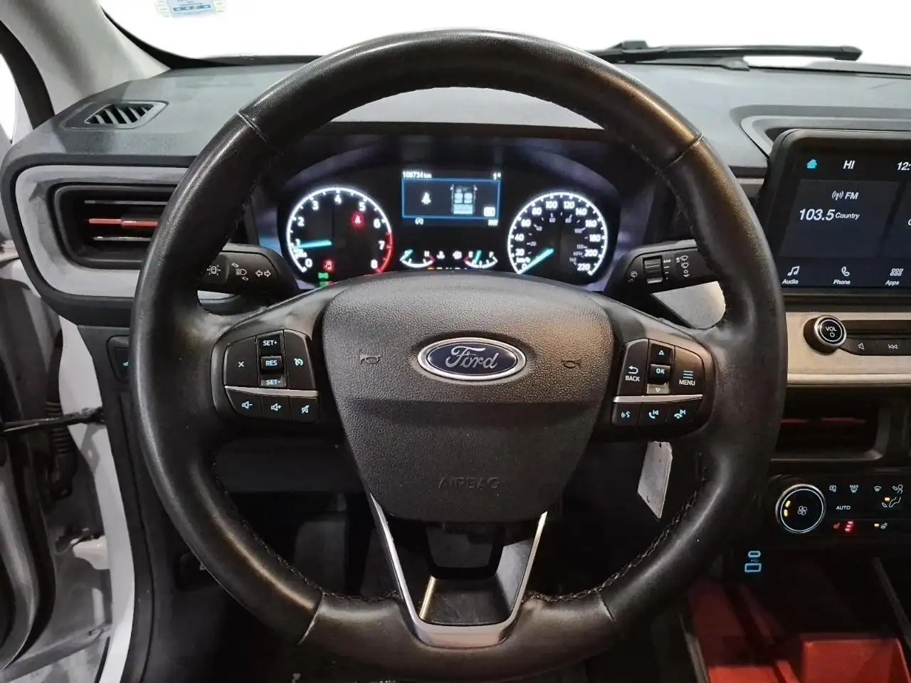 Ford Maverick снимка Ford Maverick