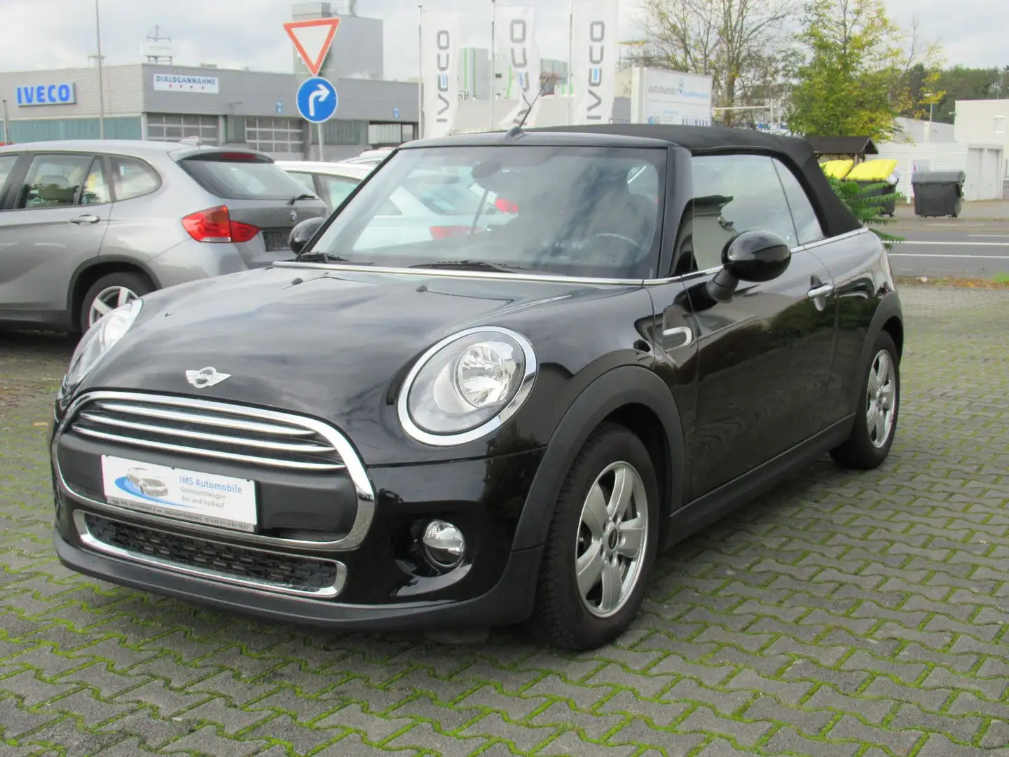 MINI One Cabrio *SHZ*PDC*Alu* Schwarz - 2