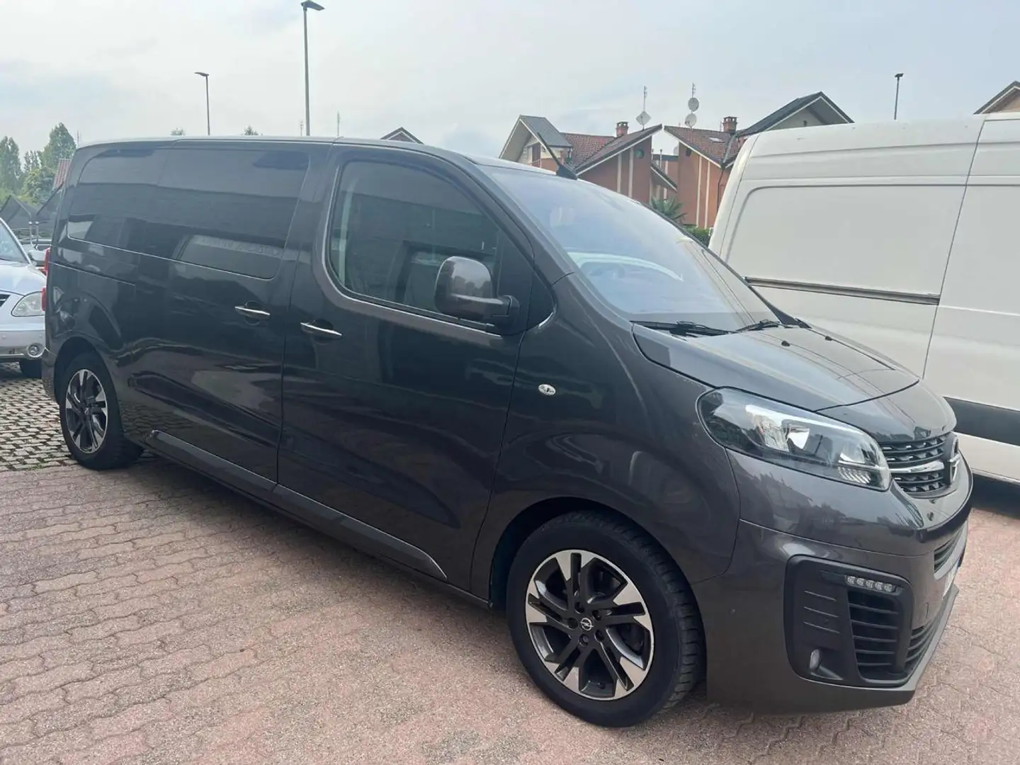 Opel Zafira Life 2.0 Diesel 150CV Start&Stop Innovation M Grigio - 2