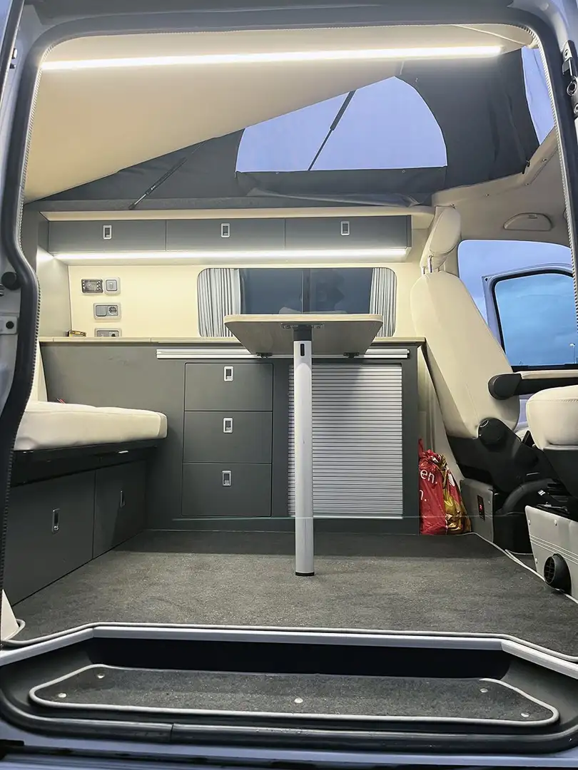 Volkswagen T6 Kombi Luxus Camping Bulli | zuverlässiger Motor | TOP Weiß - 1