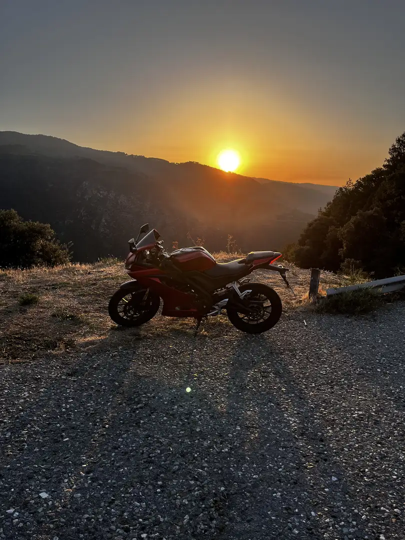 Yamaha YZF-R125 - 1