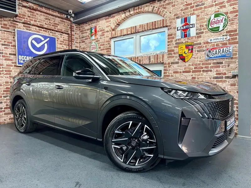 PEUGEOT 5008