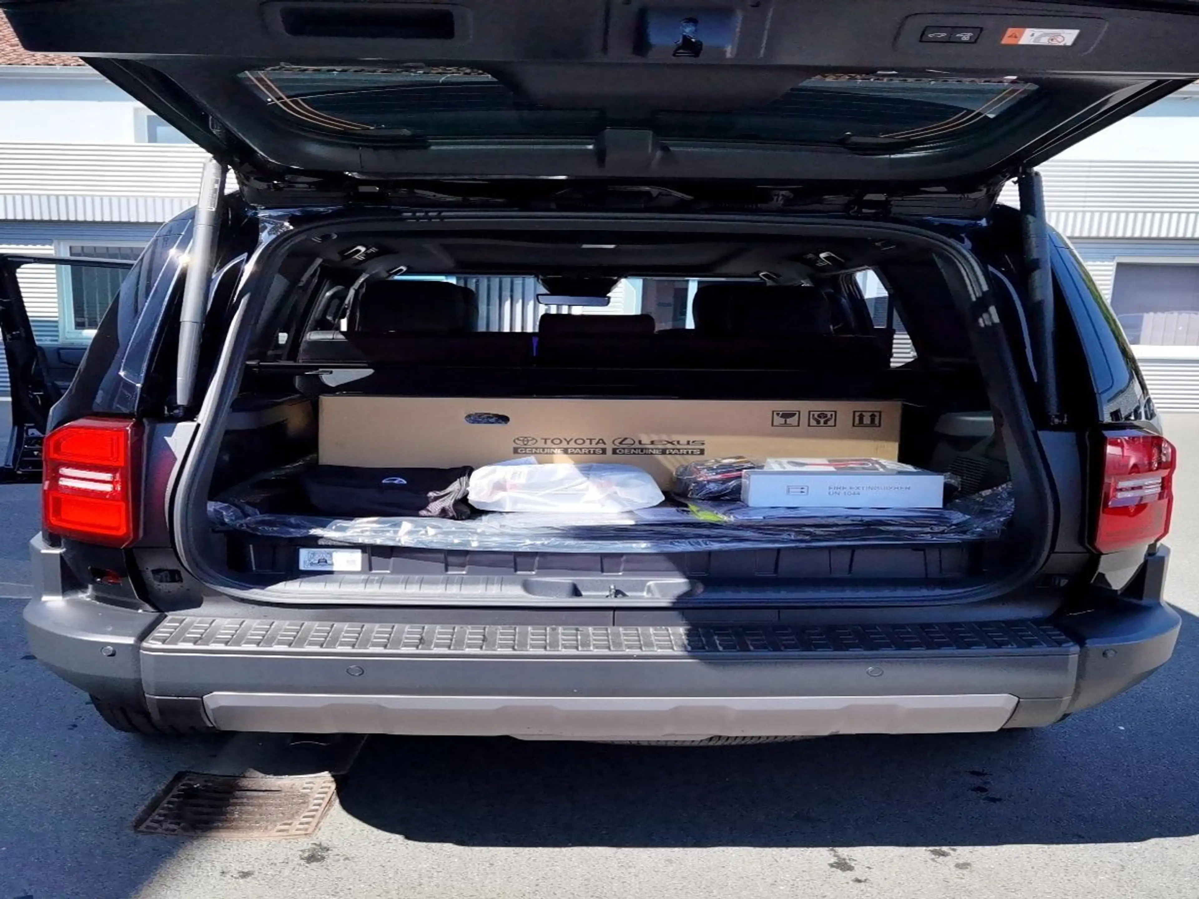 Toyota Land Cruiser 2.8 D Lounge // Allrad — photo 14
