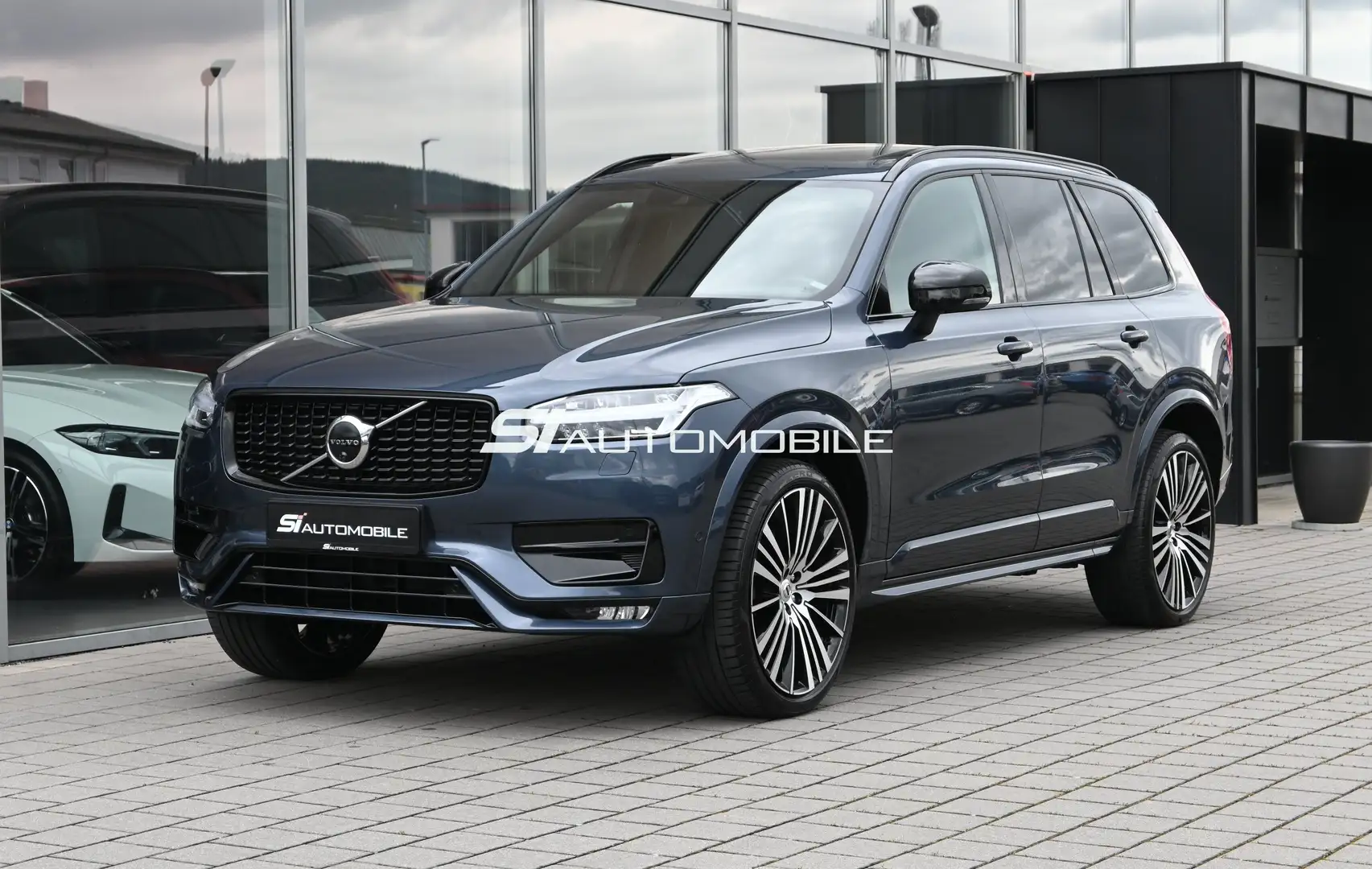 Volvo XC90 B5 D AWD R-Design *AHK*STANDHEIZ*PANO*22 ZOLL* Bleu - 1