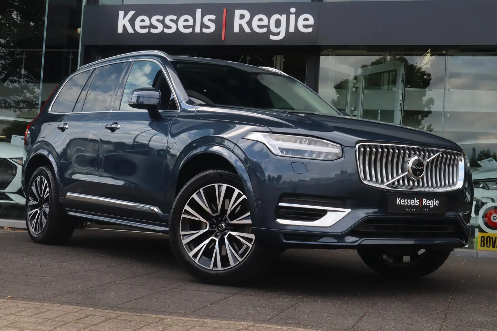 Volvo XC90 2.0 T8 Recharge AWD Ultimate Bright Pano Elec.trek Blauw - 1