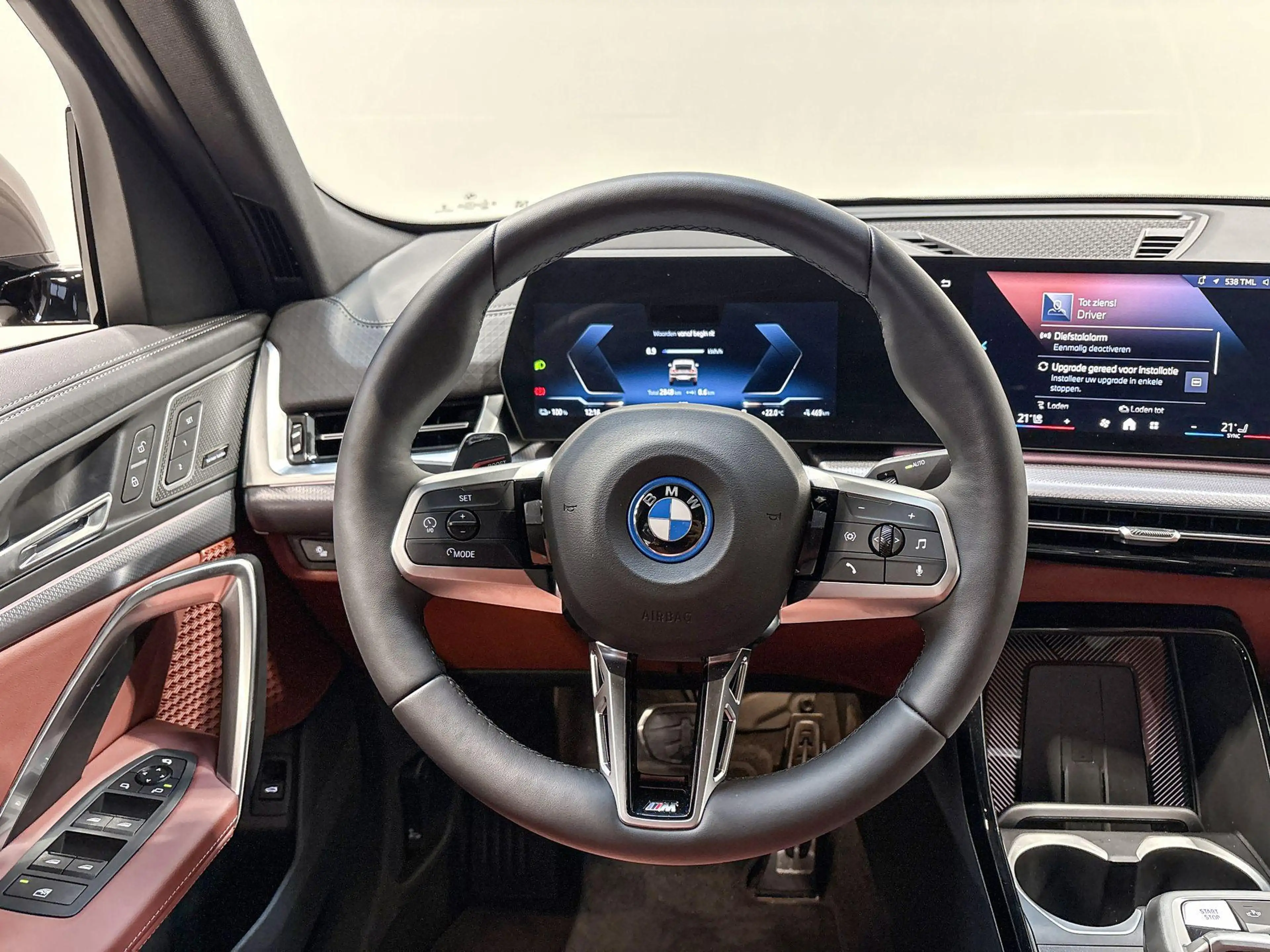 BMW iX2 eDrive20 M Sport Edition Innovation Pack — photo 12